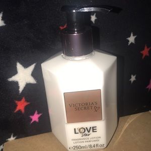 🆕Love Star Lotion by Victoria Secret.